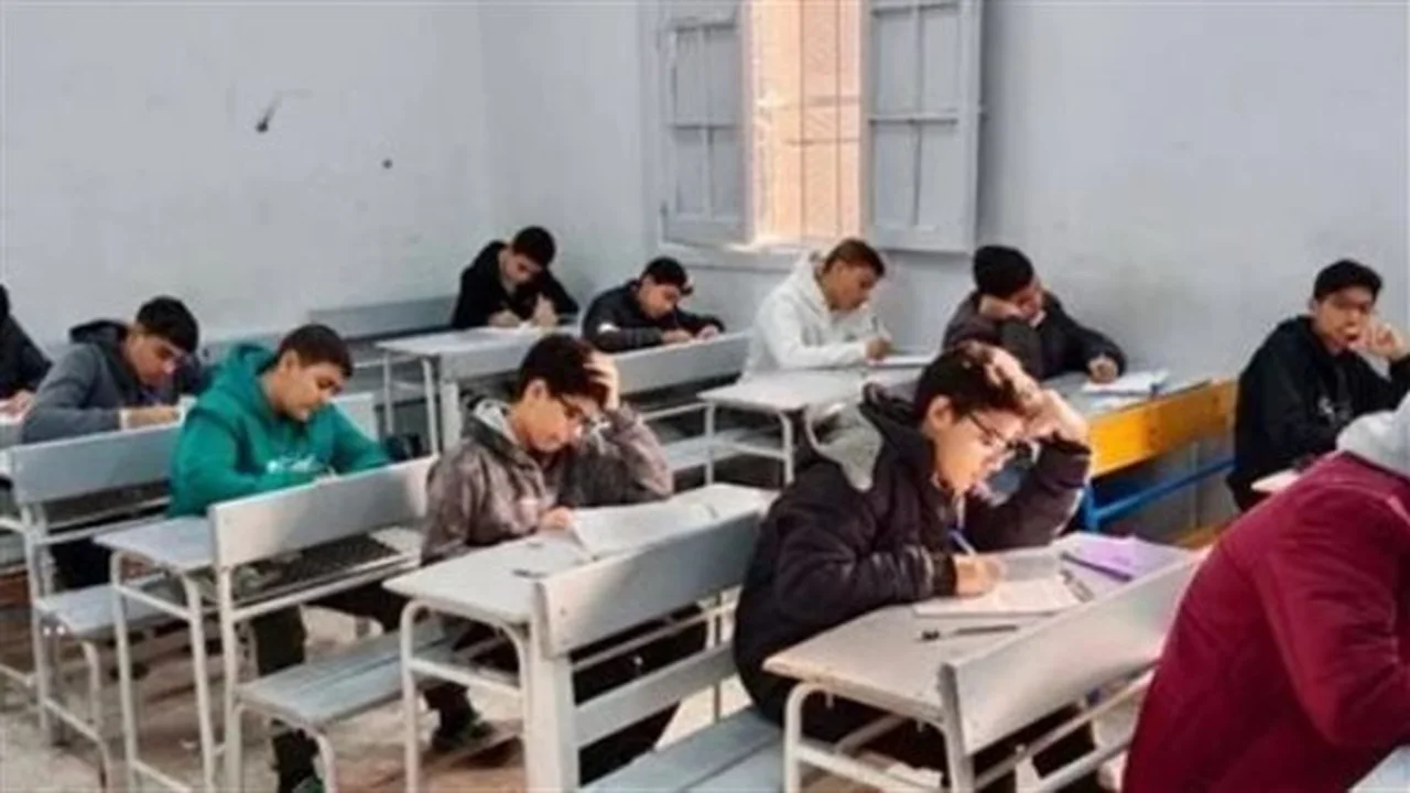 نتيجة الصف الأول الثانوي.. رابط بوابة التعليم الأساسي في الجيزة